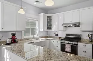 214 E 11th St, Southport, NC 28461 - Photo 20