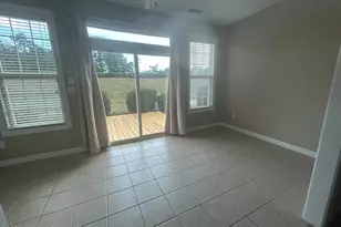 539 Village Green Dr, Morehead City, NC 28557 - Photo 4