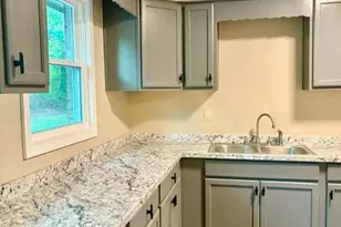 1309 Manchester Rd, Kinston, NC 28504 - Photo 4