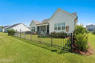 127 Windswept Ln, Beaufort, NC 28516 - Photo 4