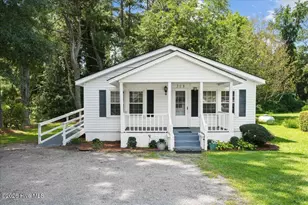 305 E 1st St, Kenly, NC 27542 - Photo 1