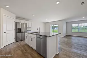 4042 Debbie Dr, Ayden, NC 28513 - Photo 6