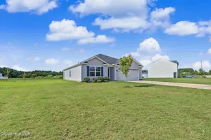 4042 Debbie Dr, Ayden, NC 28513 - Photo 32