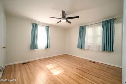 809 Gardenview Drive, Jacksonville, NC 28540 - Photo 32