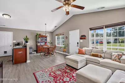 121 Woodbury Farm Drive, Jacksonville, NC 28540 - Photo 6