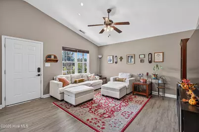 121 Woodbury Farm Drive, Jacksonville, NC 28540 - Photo 4