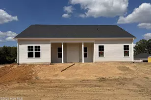 431 Thorntons Creek Dr, Erwin, NC 28339 - Photo 2