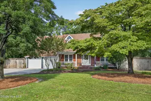 242 Dallas Dr, Wilmington, NC 28405 - Photo 4
