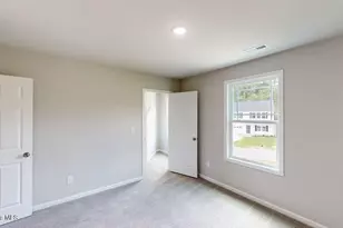 102 Windemere Ln, Goldsboro, NC 27530 - Photo 4
