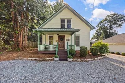 390 W Connecticut Avenue, Southern Pines, NC 28387 - Photo 1