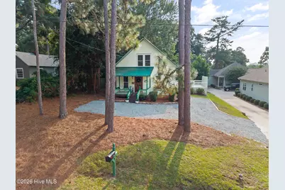 390 W Connecticut Avenue, Southern Pines, NC 28387 - Photo 2
