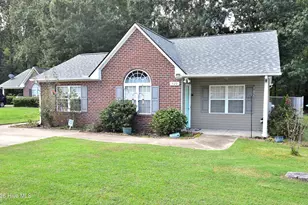 720 Westview Ct, Nashville, NC 27856 - Photo 1