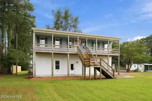 402 Gillikin Rd, Beaufort, NC 28516 - Photo 2
