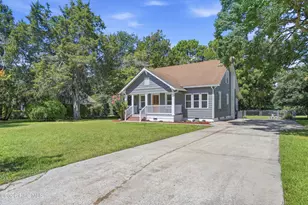 1708 Lucerne Way, New Bern, NC 28560 - Photo 2