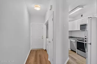 4240 Wilshire Boulevard #202e, Wilmington, NC 28403 - Photo 6