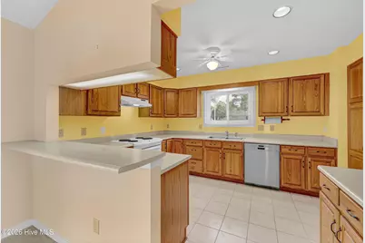 6063 Cedar Ridge Drive, Wilmington, NC 28405 - Photo 4