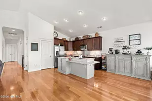 1404 Mackerel Ln, Carolina Beach, NC 28428 - Photo 4