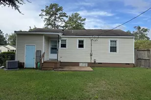 2108 High School Dr, New Bern, NC 28560 - Photo 6