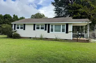 2108 High School Dr, New Bern, NC 28560 - Photo 1