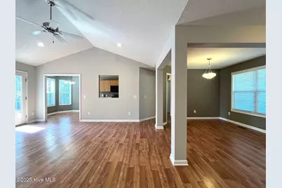 205 Woodgreen Lane, Aberdeen, NC 28315 - Photo 4