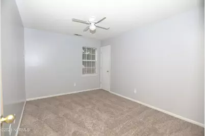 621 S Hampton Drive, Jacksonville, NC 28546 - Photo 12