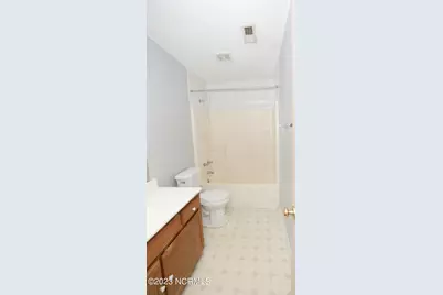 621 S Hampton Drive, Jacksonville, NC 28546 - Photo 6