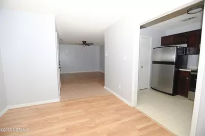 621 S Hampton Drive, Jacksonville, NC 28546 - Photo 4