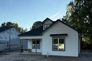 4138 W College St, Ayden, NC 28513 - Photo 2