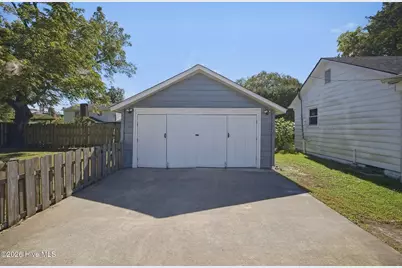 913 W Church Street, Elizabeth City, NC 27909 - Photo 42