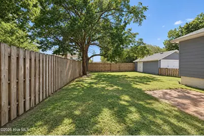 913 W Church Street, Elizabeth City, NC 27909 - Photo 44