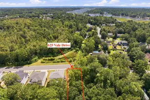 625 Vale Dr, Wilmington, NC 28411 - Photo 1