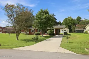 1624 New Bern St, Newport, NC 28570 - Photo 4