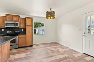 1624 New Bern St, Newport, NC 28570 - Photo 10