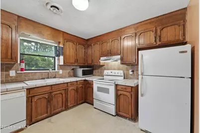 304 Branchwood Court, Jacksonville, NC 28546 - Photo 12