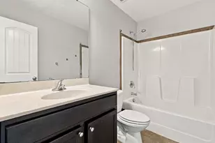 813 Tuscarora Trl, Jacksonville, NC 28546 - Photo 14