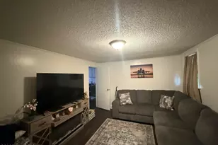 203 W King St, La Grange, NC 28551 - Photo 2