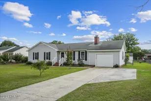 2565 Irvin Dr, Kinston, NC 28504 - Photo 2