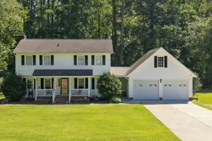 202 Holyoke Dr, Washington, NC 27889 - Photo 2