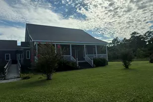 146 Horseshoe Rd, Davis, NC 28524 - Photo 2