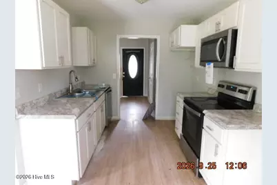 406 Seventh Street, Maysville, NC 28555 - Photo 6