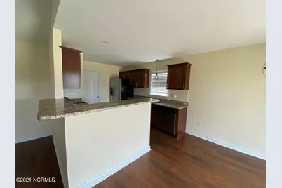 505 New Hanover Trail, Jacksonville, NC 28546 - Photo 4