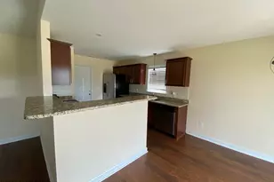 505 New Hanover Trl, Jacksonville, NC 28546 - Photo 4