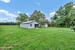 6285 Stag Park Rd, Burgaw, NC 28425 - Photo 30