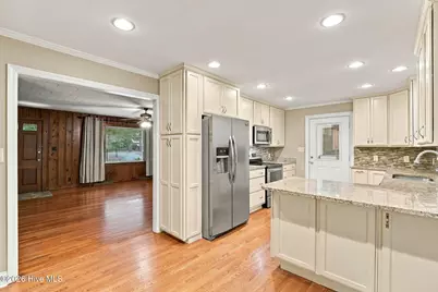 355 N Currant Street, Pinebluff, NC 28373 - Photo 6