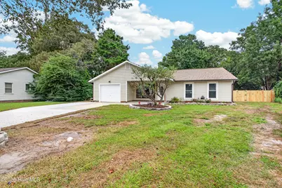 809 Deblea Court, Jacksonville, NC 28546 - Photo 2