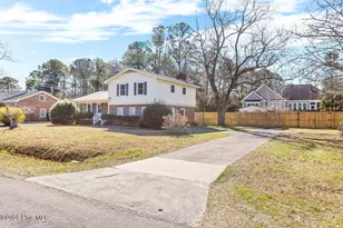 22 Pelican Point Rd, Wilmington, NC 28409 - Photo 2