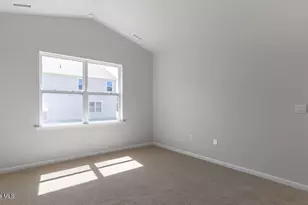 324 Maddox Dr, Aberdeen, NC 28315 - Photo 12