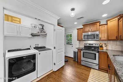 813 Holbrooke Avenue, Wilmington, NC 28412 - Photo 14