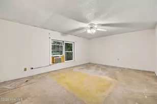 401 E Franklin St, Williamston, NC 27892 - Photo 16
