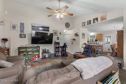 408 Somerset Cove, Jacksonville, NC 28546 - Photo 6